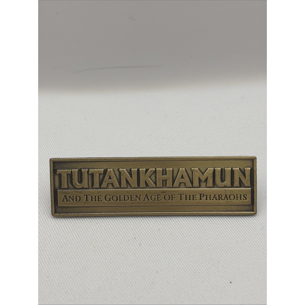 Tutankhamun And The Golden Age Of The Pharaohs Traveling Exhibit Lapel Hat Pin